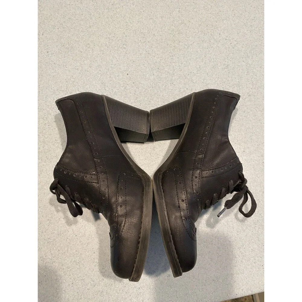Joyce Women’s Black Leather Wingtip Brogue Lace-Up Oxford Heels Sz 9